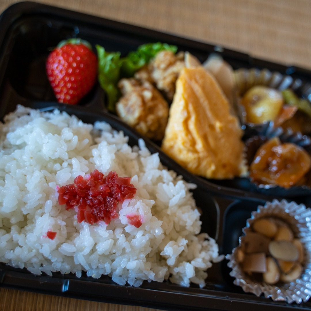 西谷産食材を使った古民家のお弁当